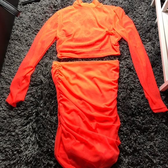 Matching set - Picture 2 of 2